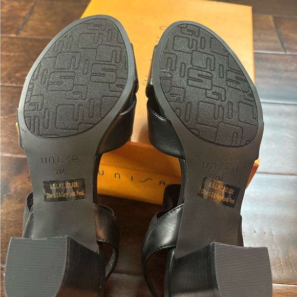 Unisa block heel sandals, size 7, NWT - Picture 3 of 5